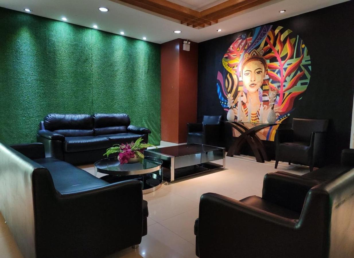Greenwindows Hotel Davao ภายนอก รูปภาพ